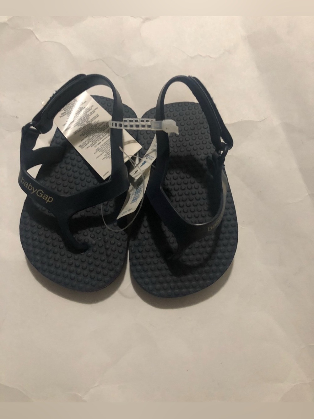 Baby Gap flip flops 6-12M NWT